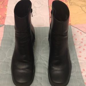 Black leather half boots